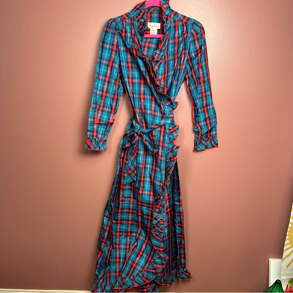 Vintage Evelyn Pearson blue green and red plaid wrap maxi dress in medium